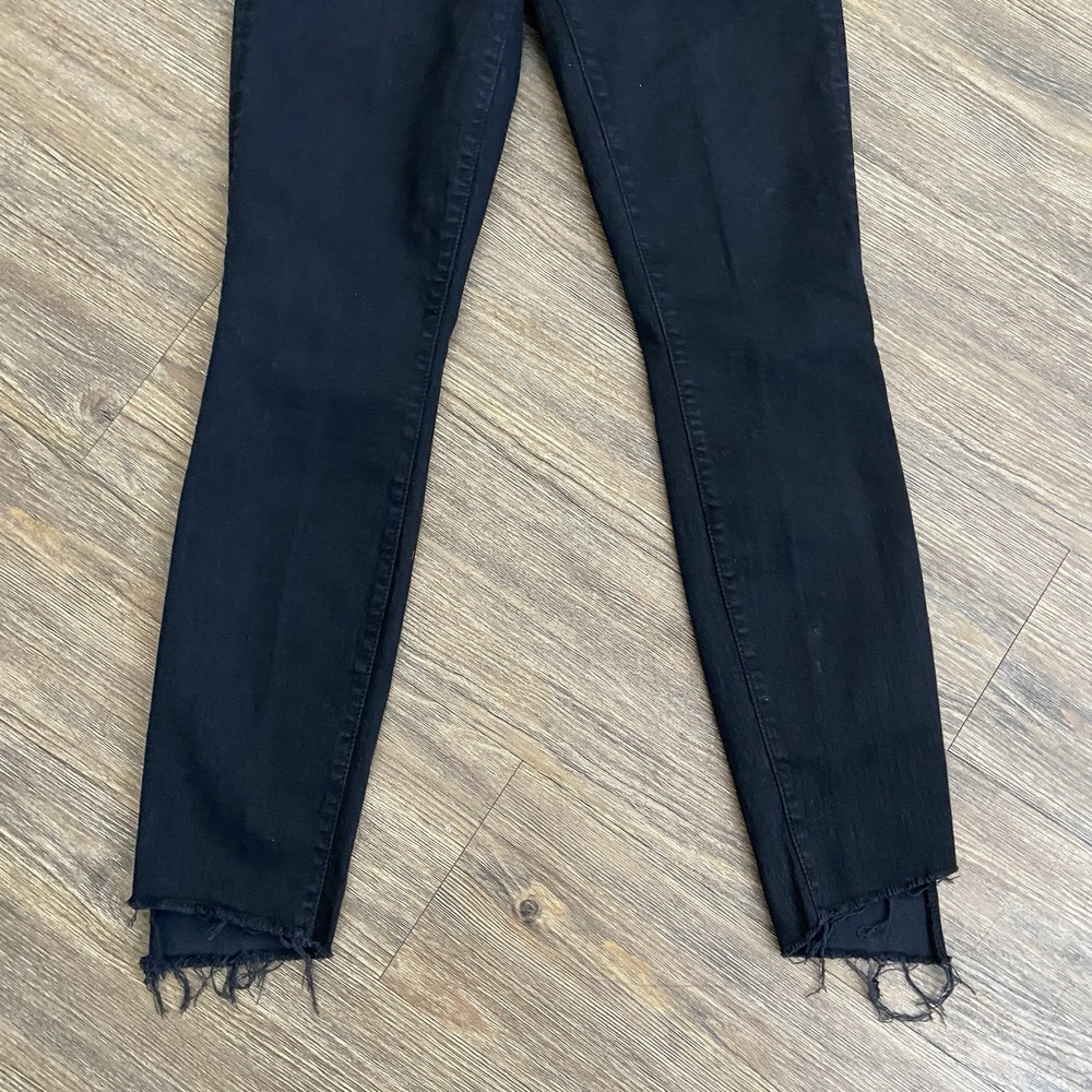 MOTHER Stunner Zip Ankle Step Fray Jeans Women's Size 26 Not Guilty Black Denim - Picture 3 of 10